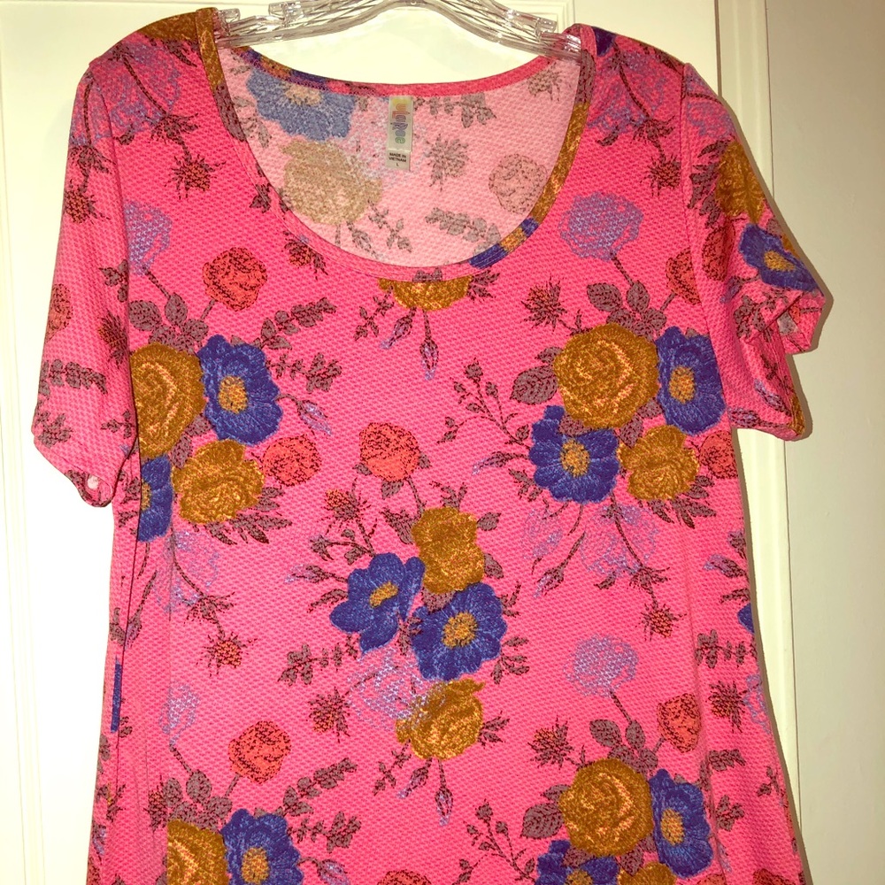 LulaRoe Classic Tee